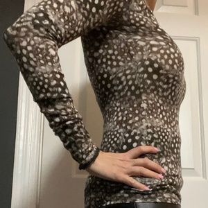 BCBG Max Azria lightweight long sleeve top xs